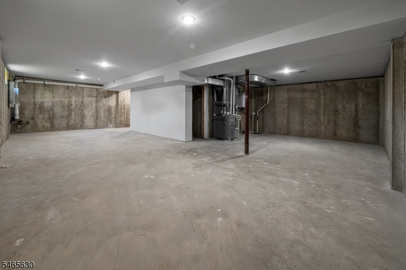 29 Bogert St Property Photo 33
