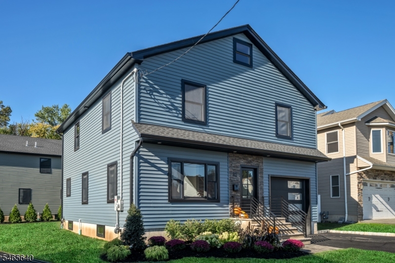 31 Bogert St Property Photo 1