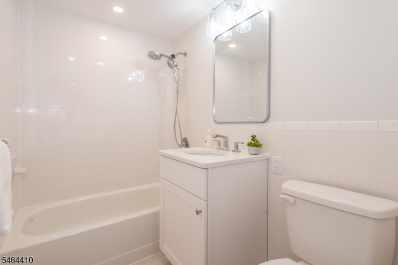 50 Pine St 311 Property Photo 15