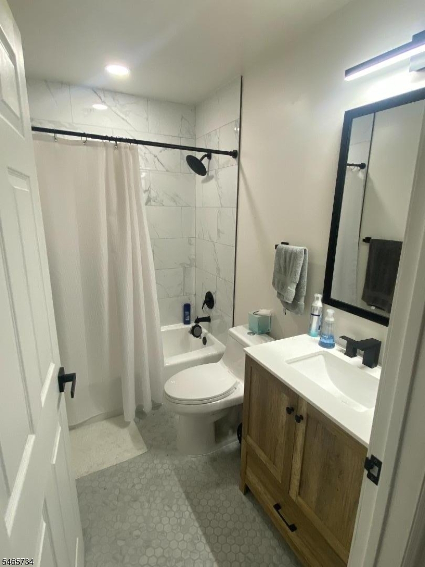 612 Deepdale Ct 7 Property Photo 20
