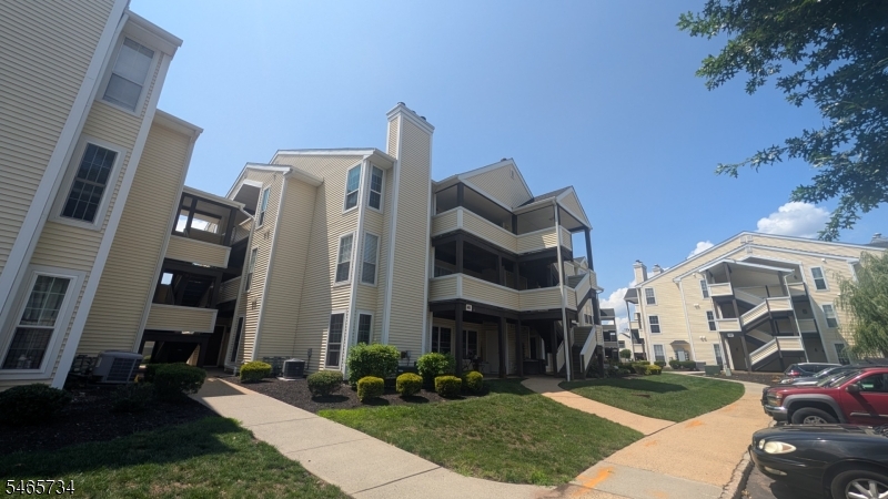 612 Deepdale Ct 7 Property Photo 22