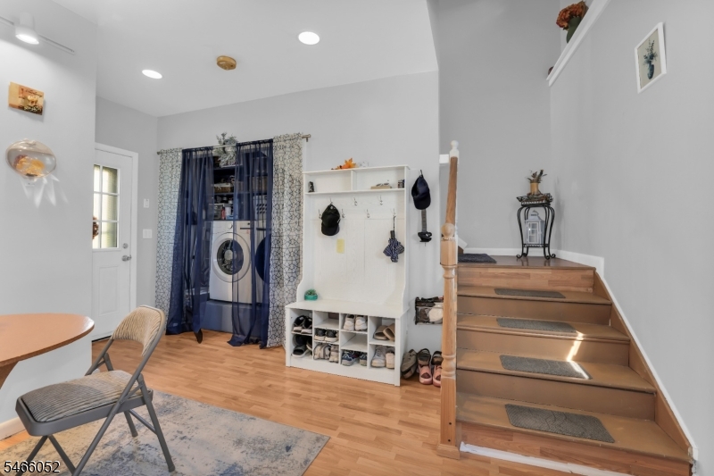 212 Gordon Ave Property Photo 19