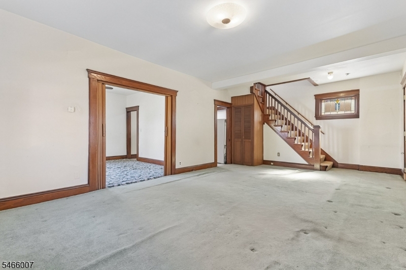 412 N Park Ave Property Photo 10