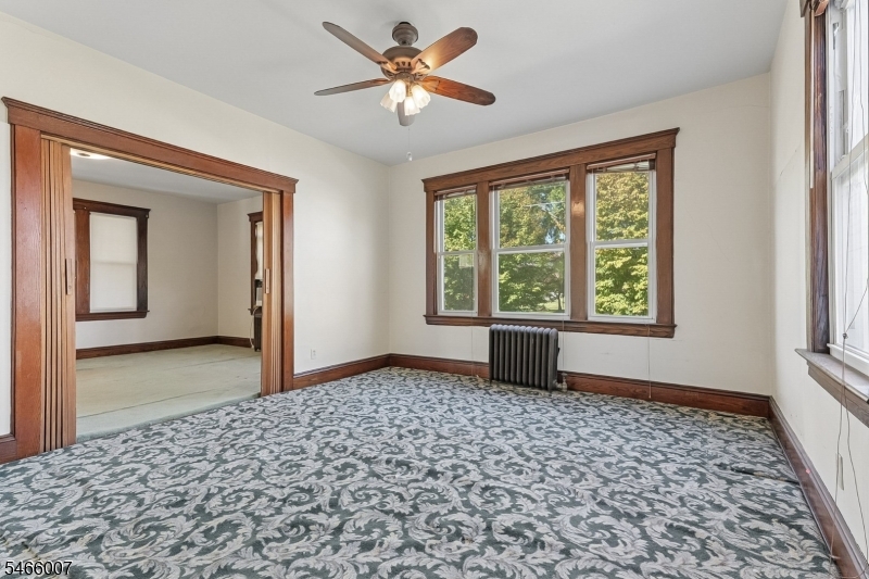 412 N Park Ave Property Photo 11