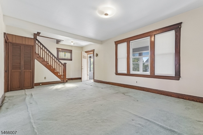 412 N Park Ave Property Photo 12