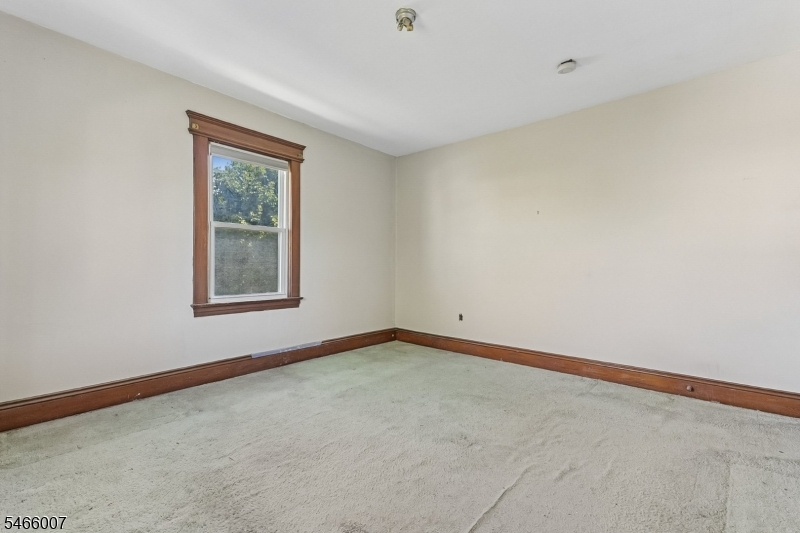 412 N Park Ave Property Photo 22
