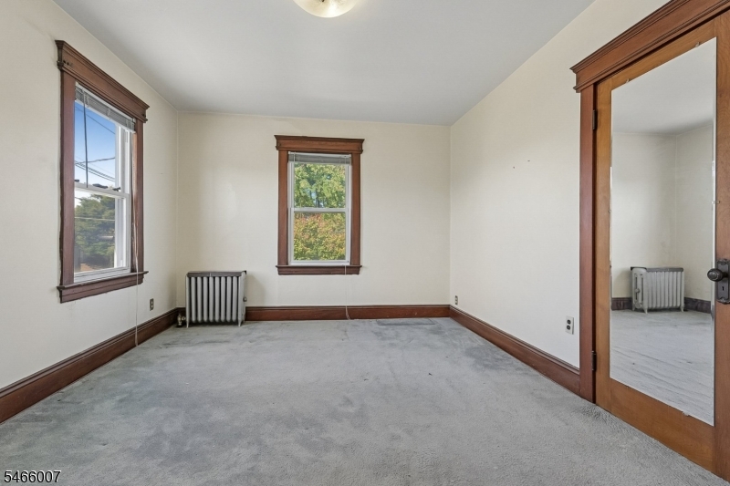 412 N Park Ave Property Photo 25