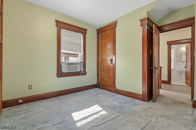 412 N Park Ave Property Photo 27