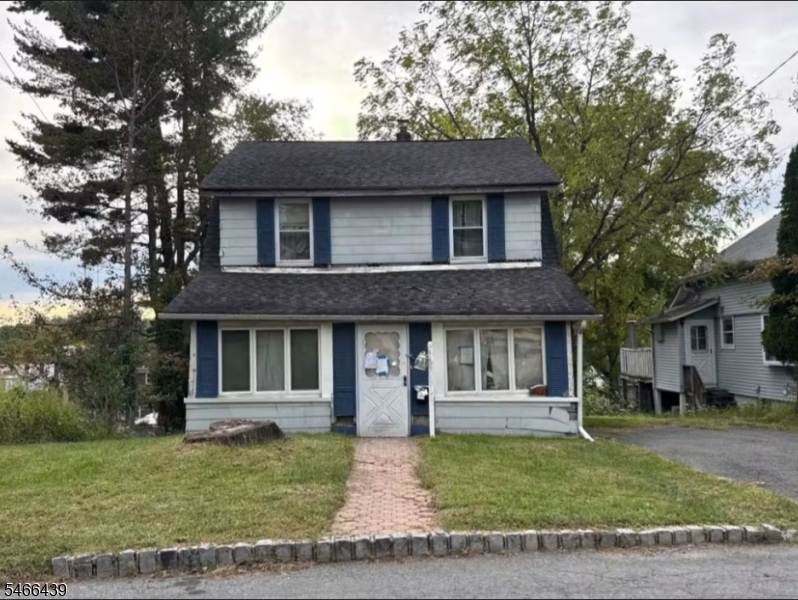 19 Hazel Ave Property Photo 1