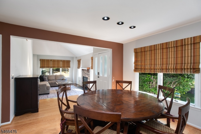 5 Eton Ct Property Photo 8