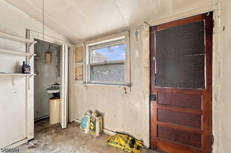 733 Adeline St Property Photo 9