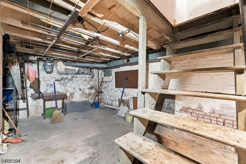 733 Adeline St Property Photo 24