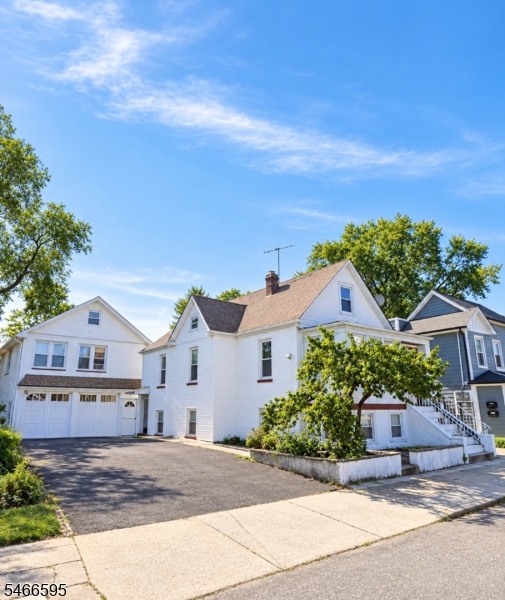 21 E Broadway