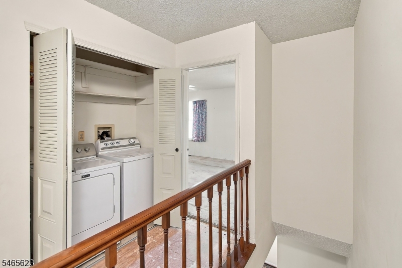 702 Brokaw Ct Property Photo 14