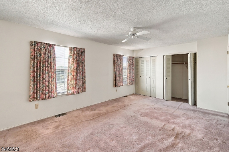 702 Brokaw Ct Property Photo 19