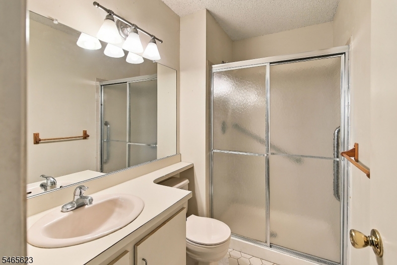702 Brokaw Ct Property Photo 21