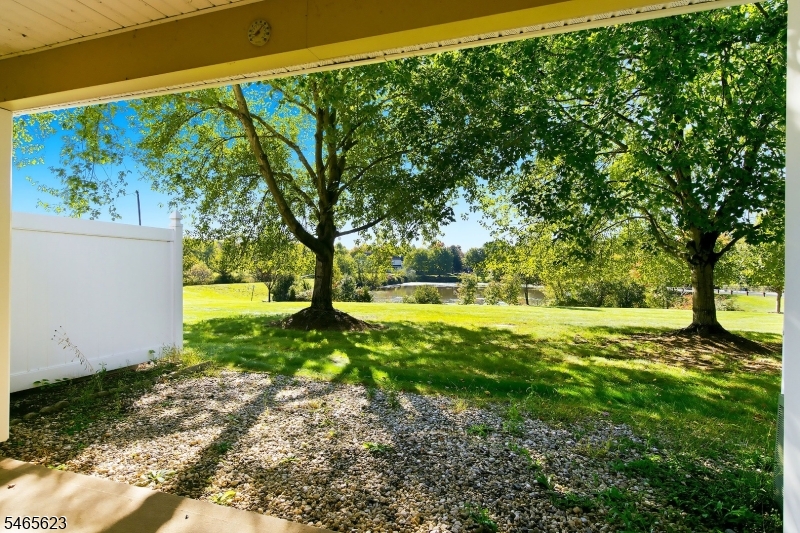 702 Brokaw Ct Property Photo 22