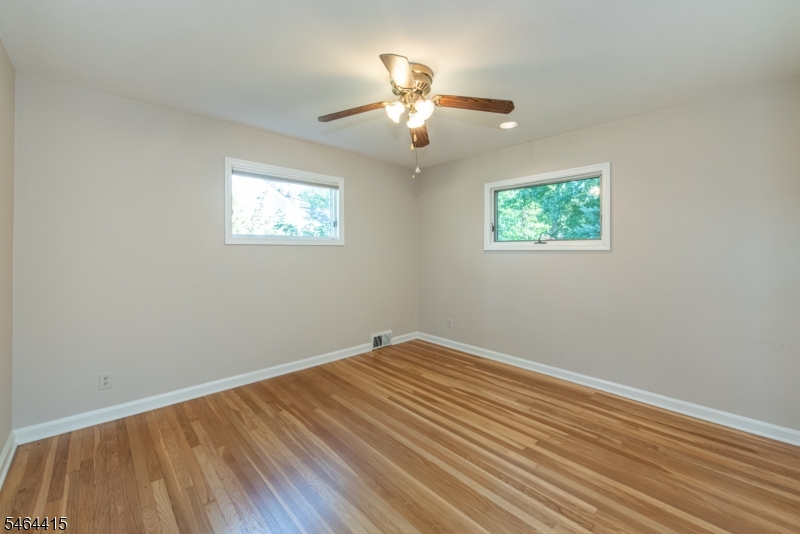 10 Fernwood Dr Property Photo 15