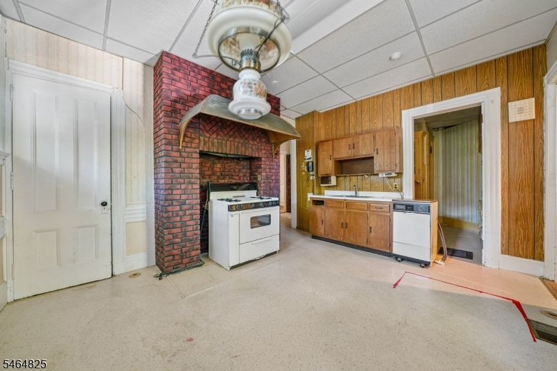 279 Scotland Rd Property Photo 9