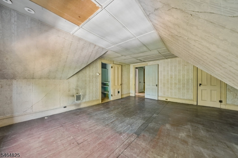 279 Scotland Rd Property Photo 24