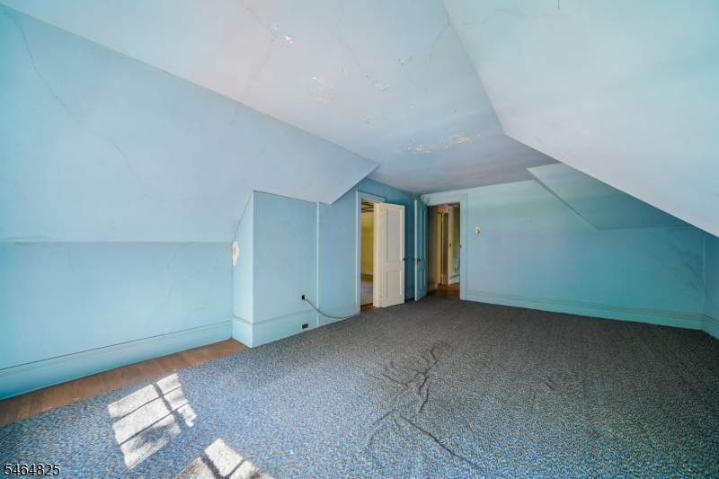 279 Scotland Rd Property Photo 27