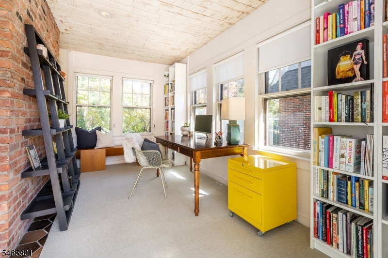 15 Euclid Pl Property Photo 8