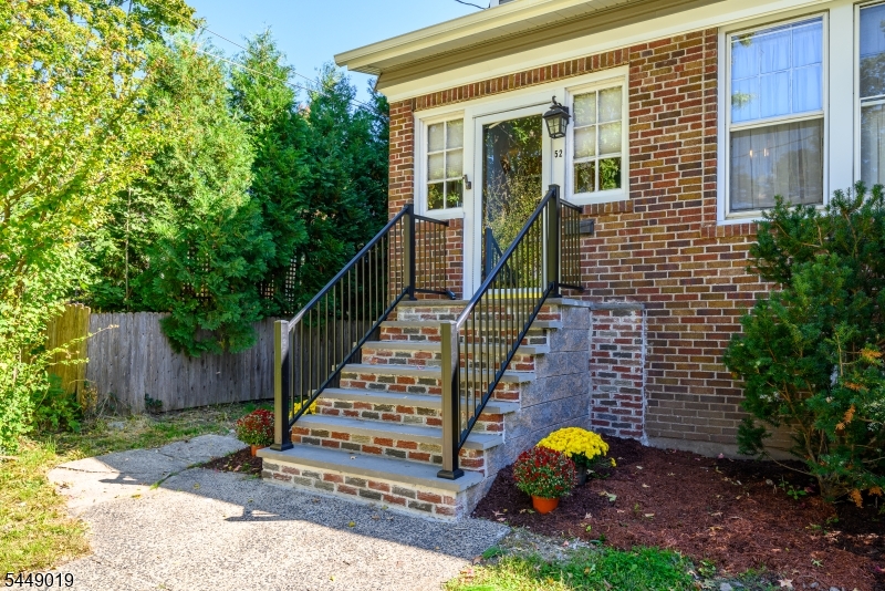 52 Orchard Rd Property Photo 2