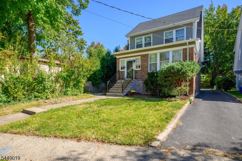 52 Orchard Rd Property Photo 3