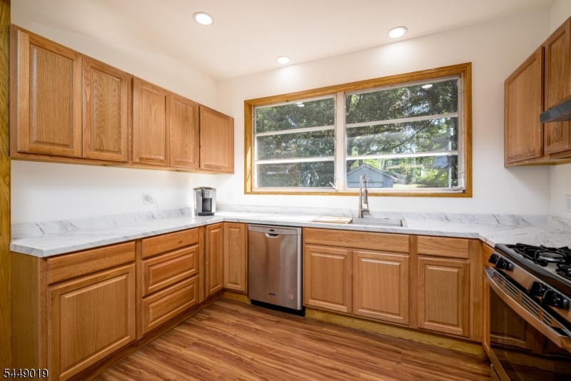 52 Orchard Rd Property Photo 16