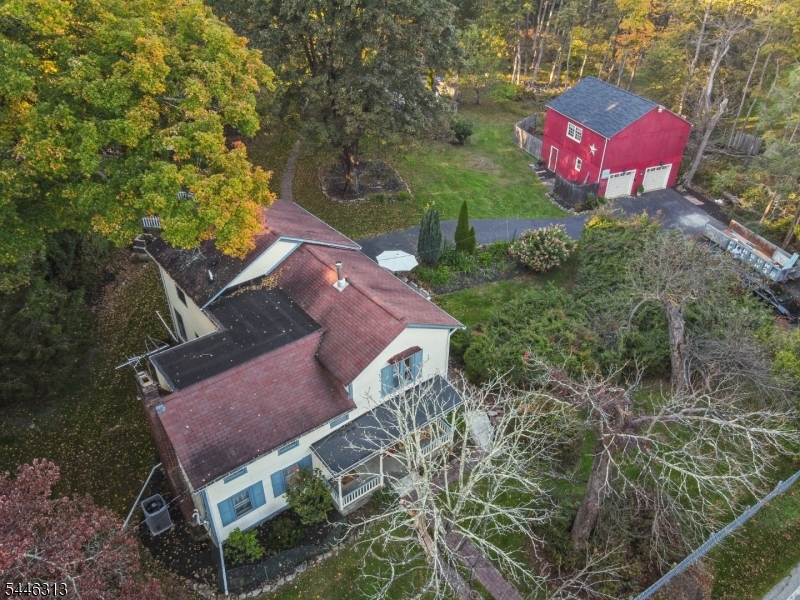 112 Flocktown Rd Property Photo 2