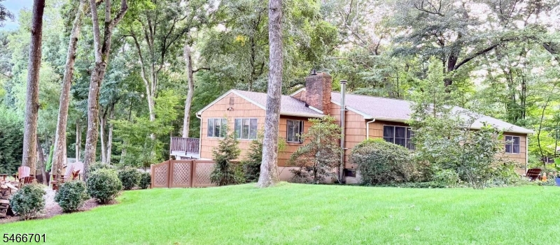 14 Woodland Rd Property Photo 2