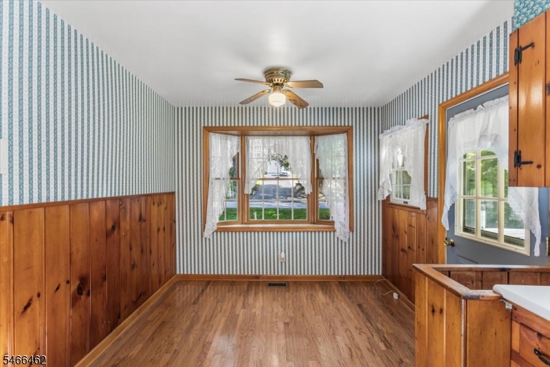 21 Potter Ave Property Photo 11