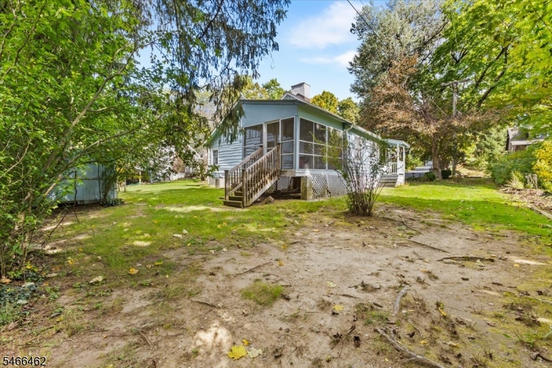 21 Potter Ave Property Photo 23