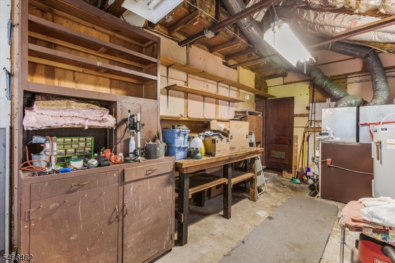21 Potter Ave Property Photo 35