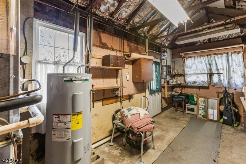 21 Potter Ave Property Photo 36