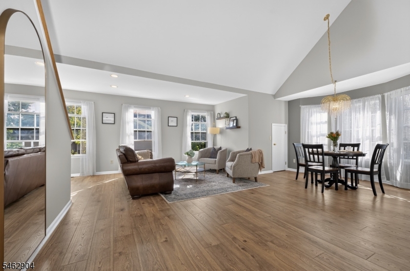 8 Oak Knoll Lane Property Photo 4