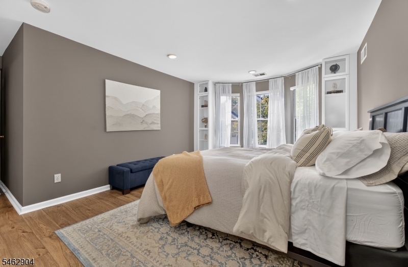 8 Oak Knoll Lane Property Photo 10
