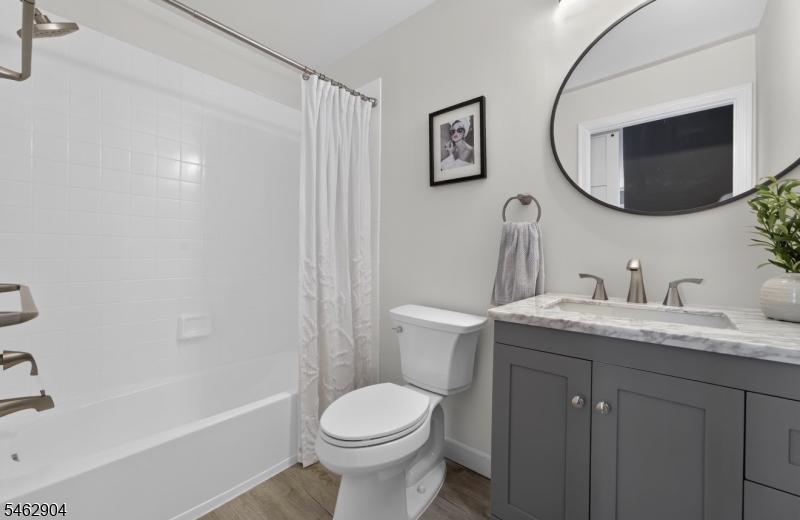 8 Oak Knoll Lane Property Photo 13