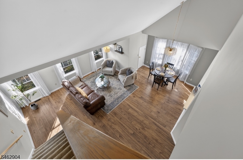 8 Oak Knoll Lane Property Photo 14