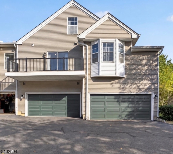 8 Oak Knoll Lane Property Photo 17