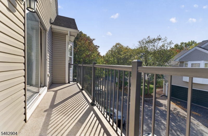 8 Oak Knoll Lane Property Photo 19