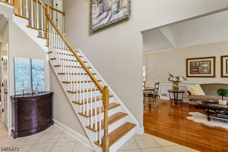 22 Mount Airy Rd Property Photo 6