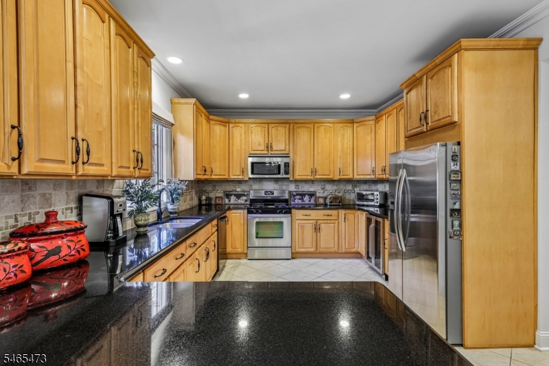 22 Mount Airy Rd Property Photo 13