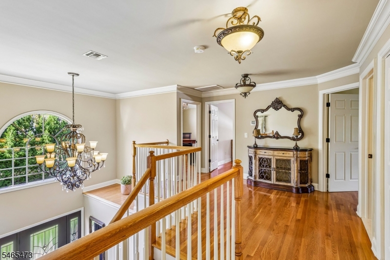 22 Mount Airy Rd Property Photo 16