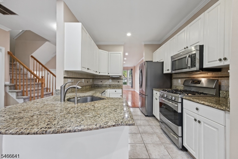 38 Gordon Cir Property Photo 8
