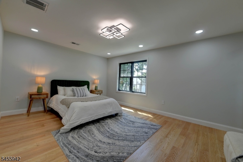 49 Longview Ave Property Photo 23
