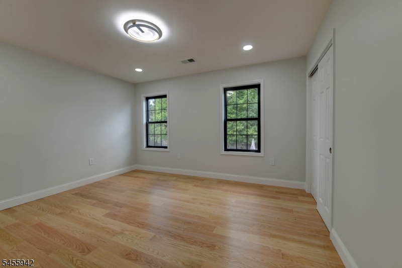49 Longview Ave Property Photo 29