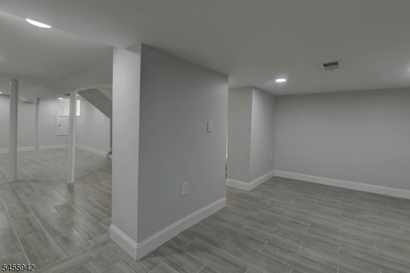 49 Longview Ave Property Photo 34