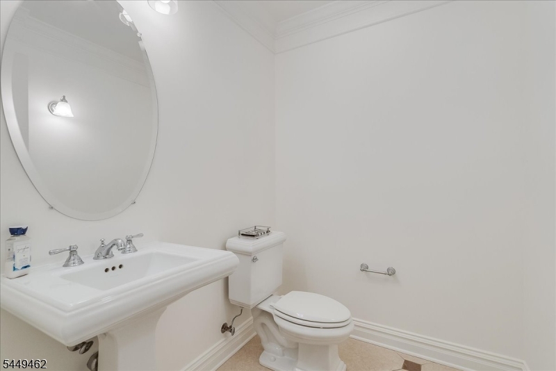 32 Tillou Road West Property Photo 26