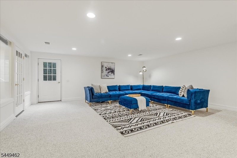 32 Tillou Road West Property Photo 42